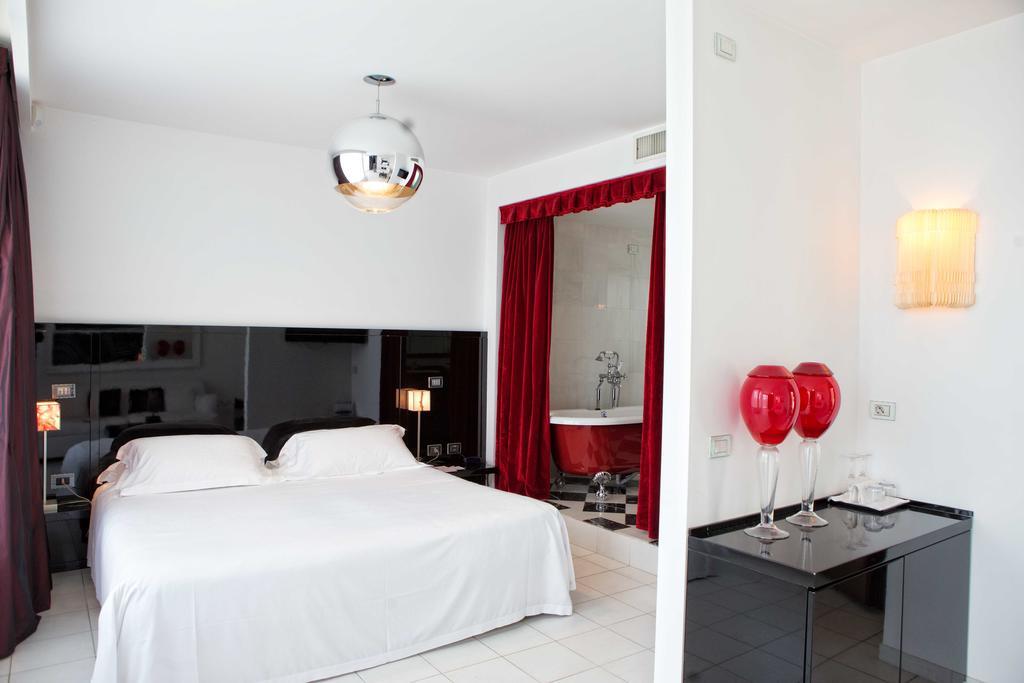 Deluxe Suite,317045169:JPEG