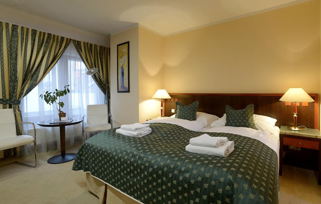 Deluxe Double Room,969723199:JPEG