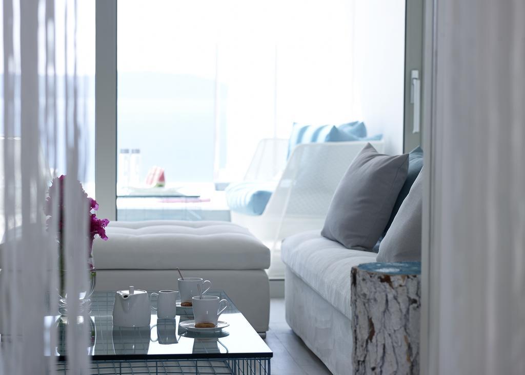 Suite Sea Front with Private Pool,846716084:JPEG