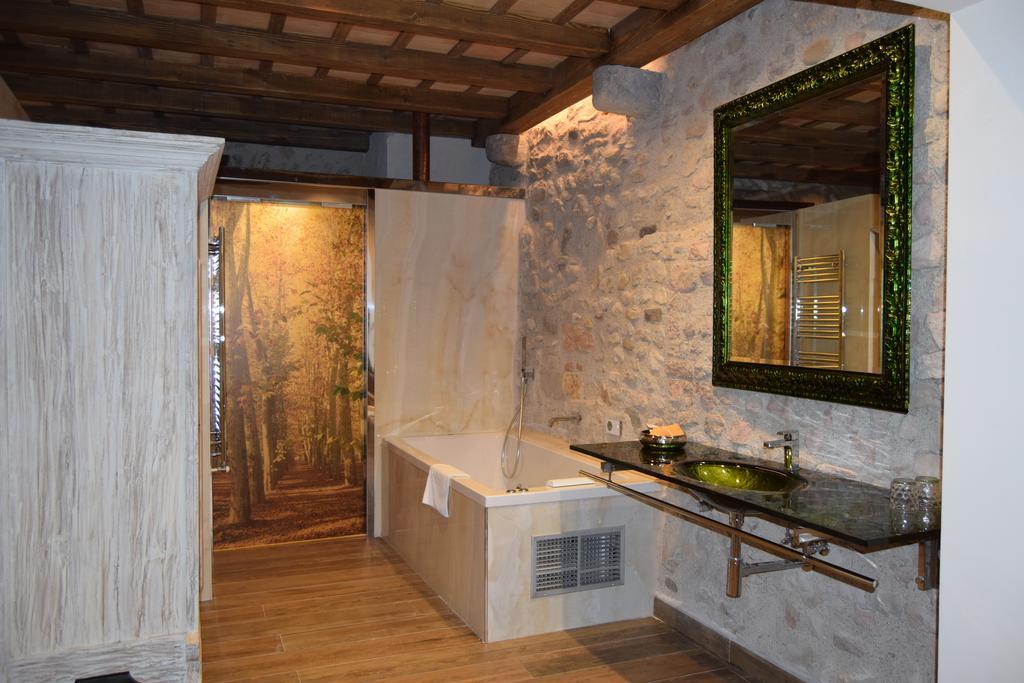 Deluxe Studio