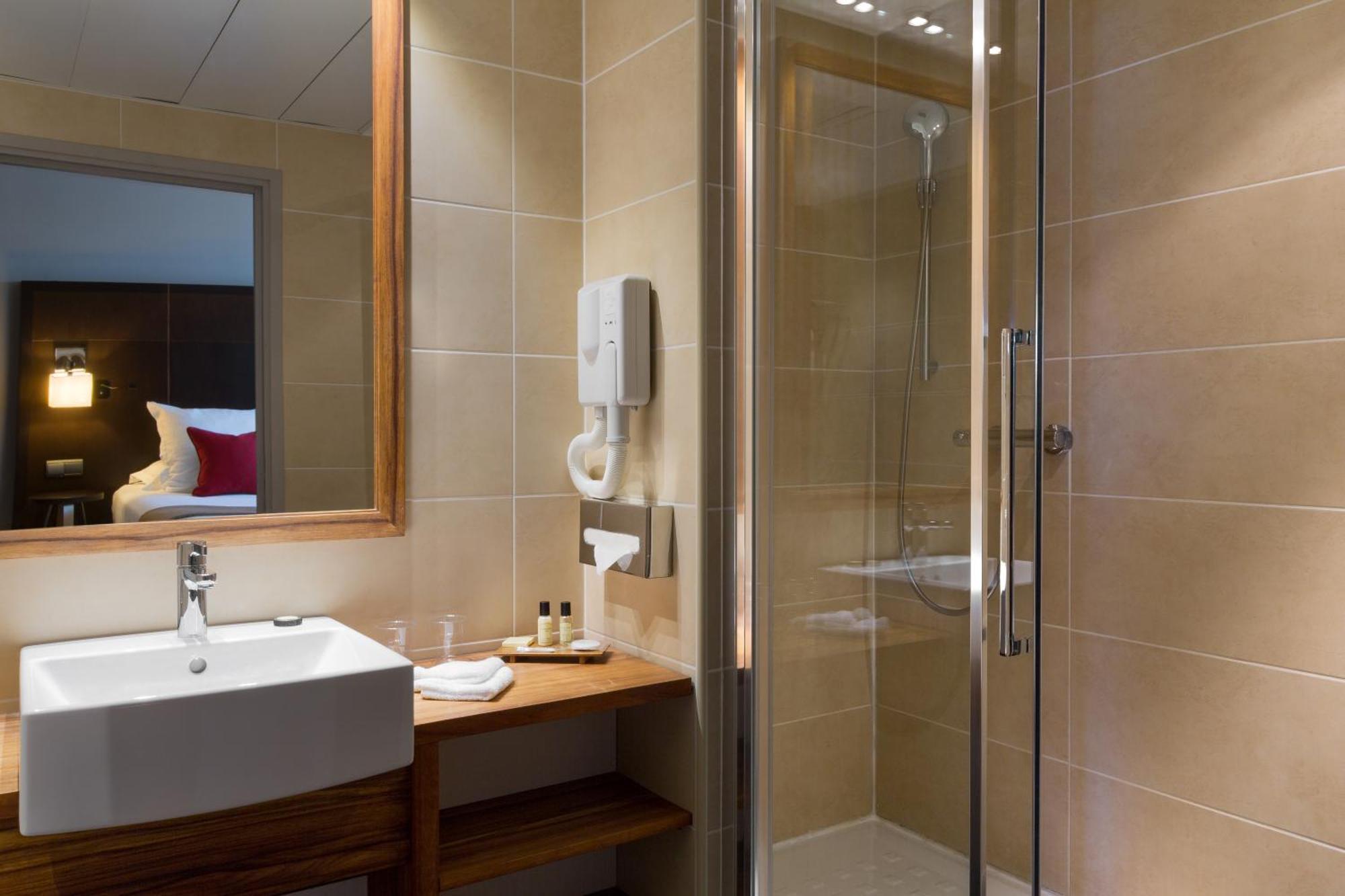 Privilege Double or Twin Room with sofa bed,923194549:JPEG