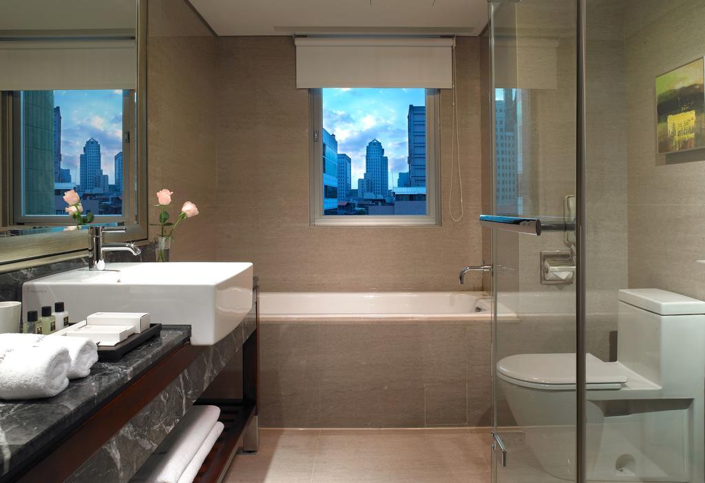 Run of House,910596754:JPEG