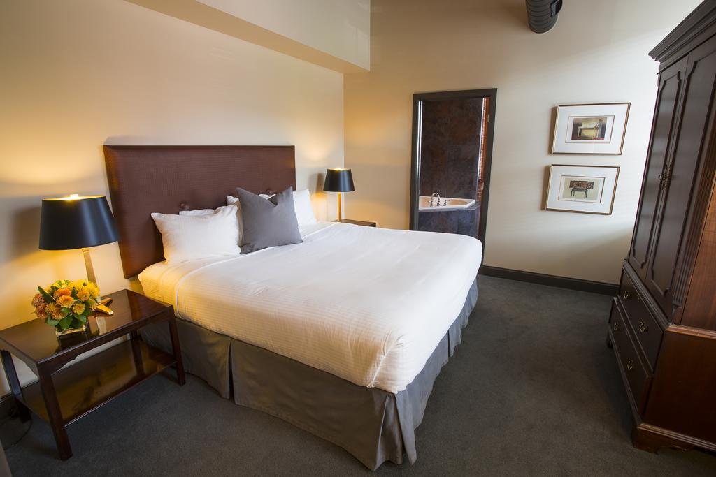 King Room with Spa Bath,1210730653:JPEG