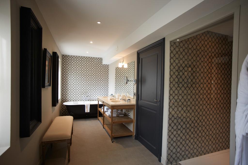 Suite,712838950:JPEG