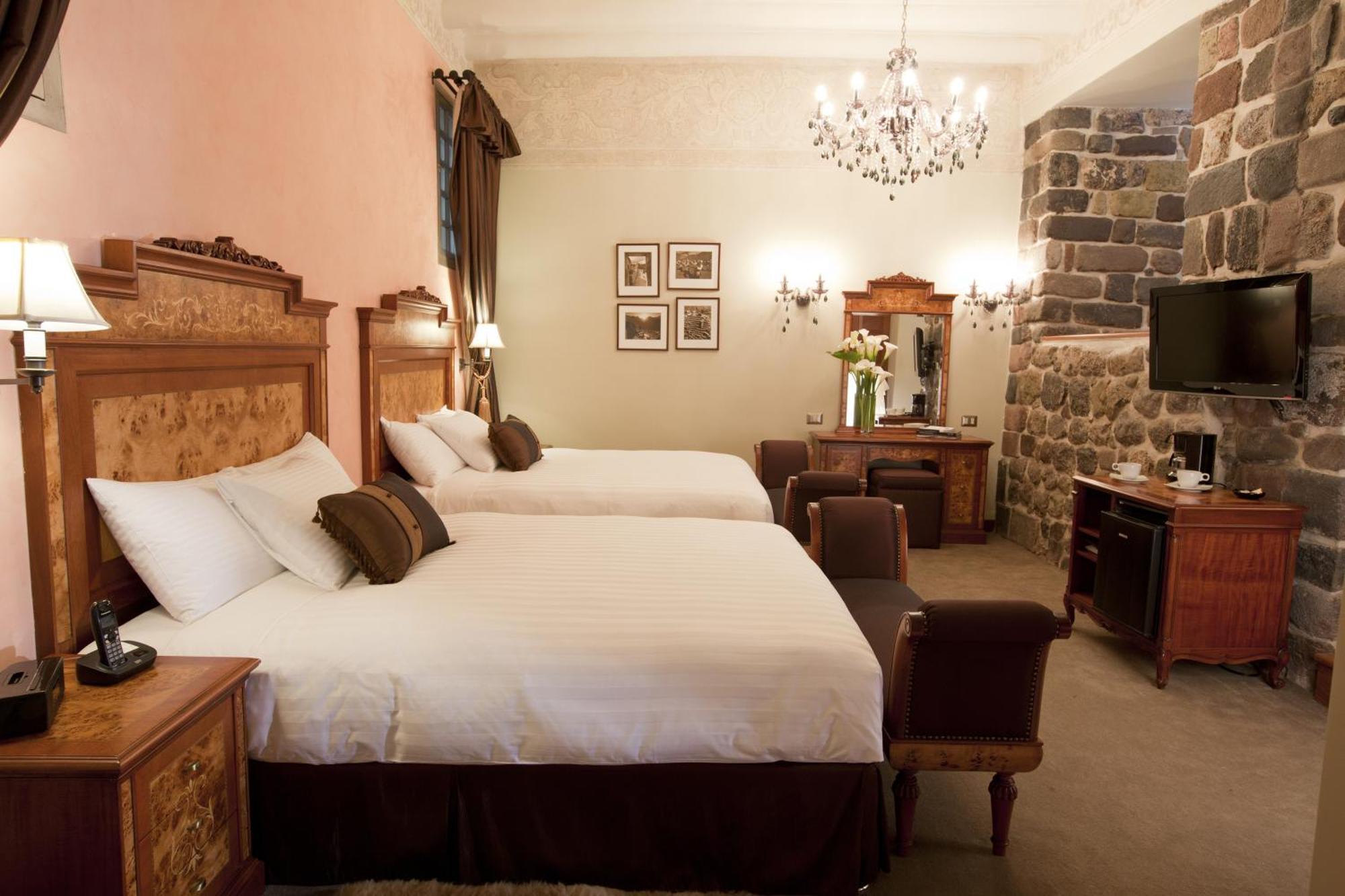 Junior Suite Room Internal View 2 Queen Beds
