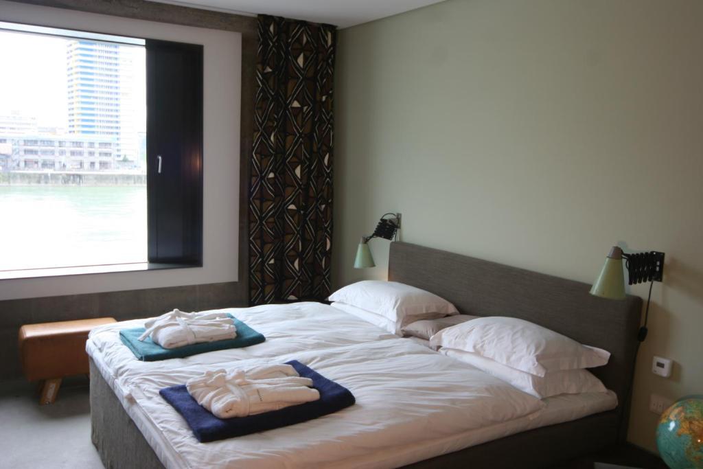 Double Room with River View,37158799:JPEG