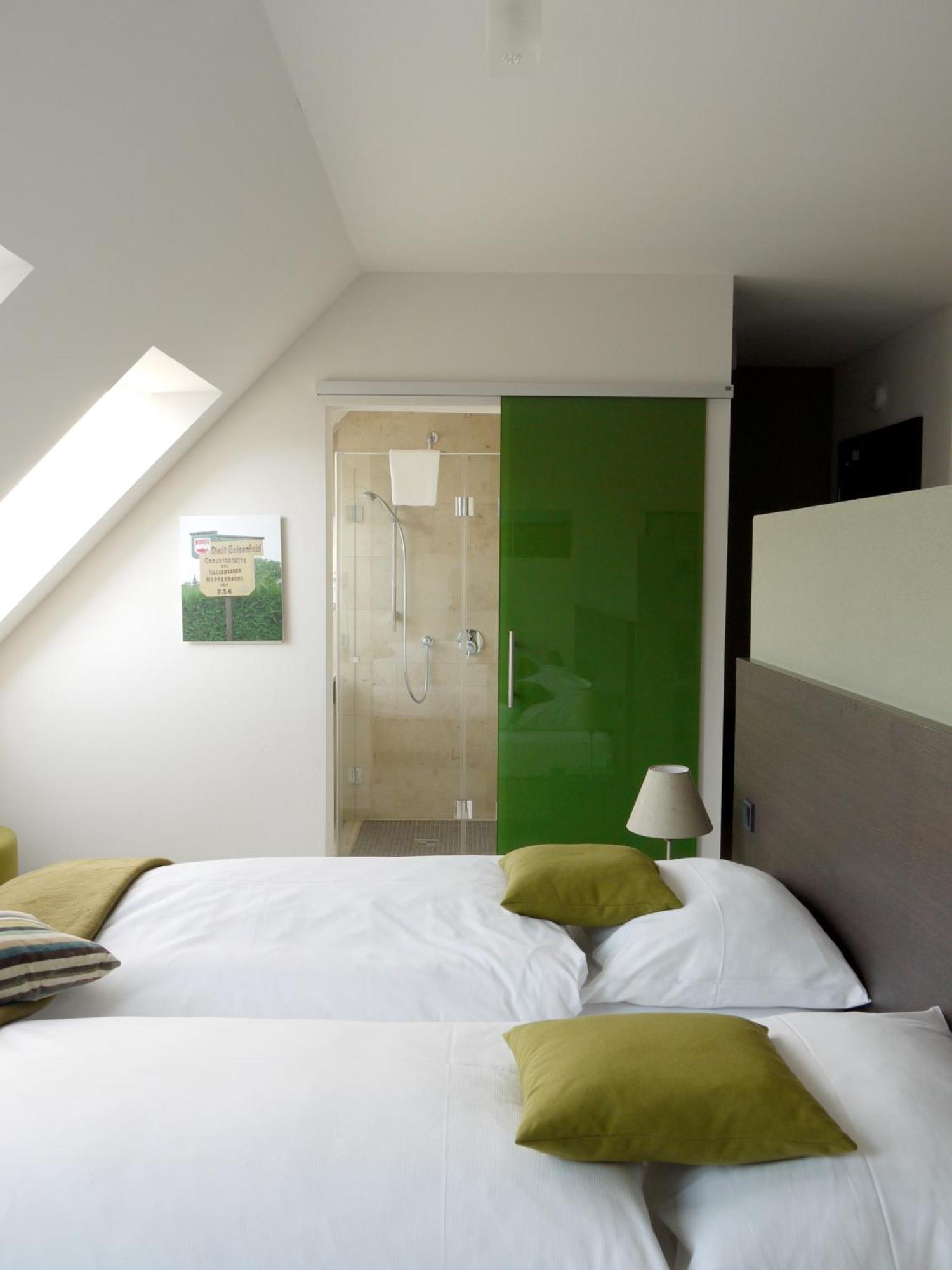 Business Single Room,648690195:JPEG