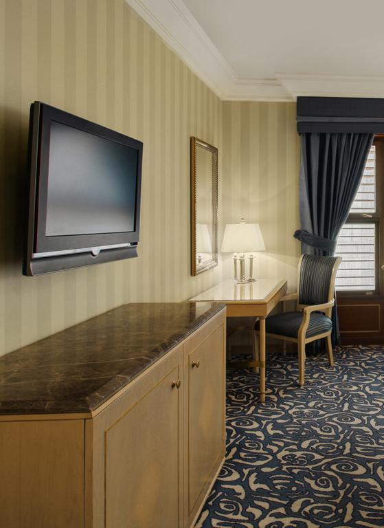 Guest Room Two Twin Beds