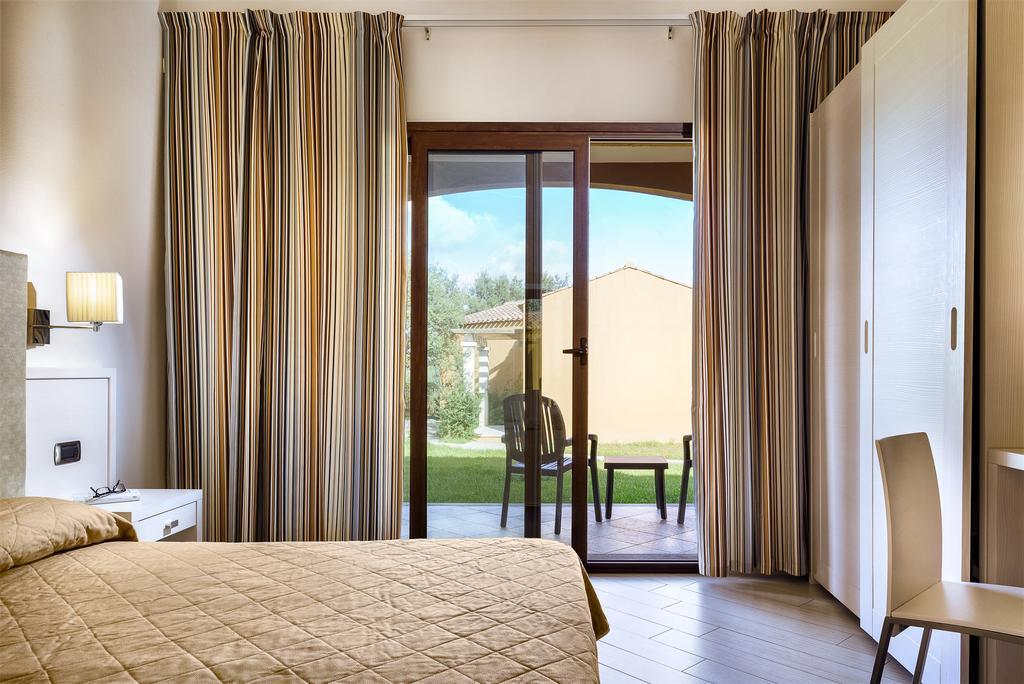 Classic Double Room,382063876:JPEG