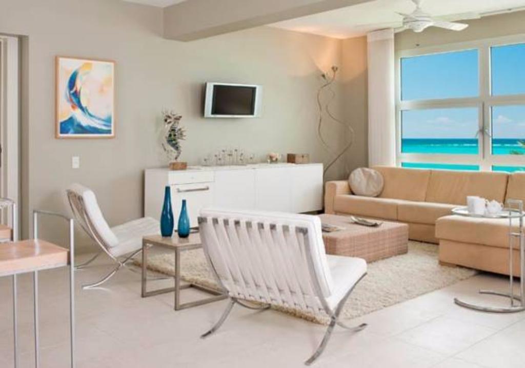 Oceanfront One-Bedroom Suite