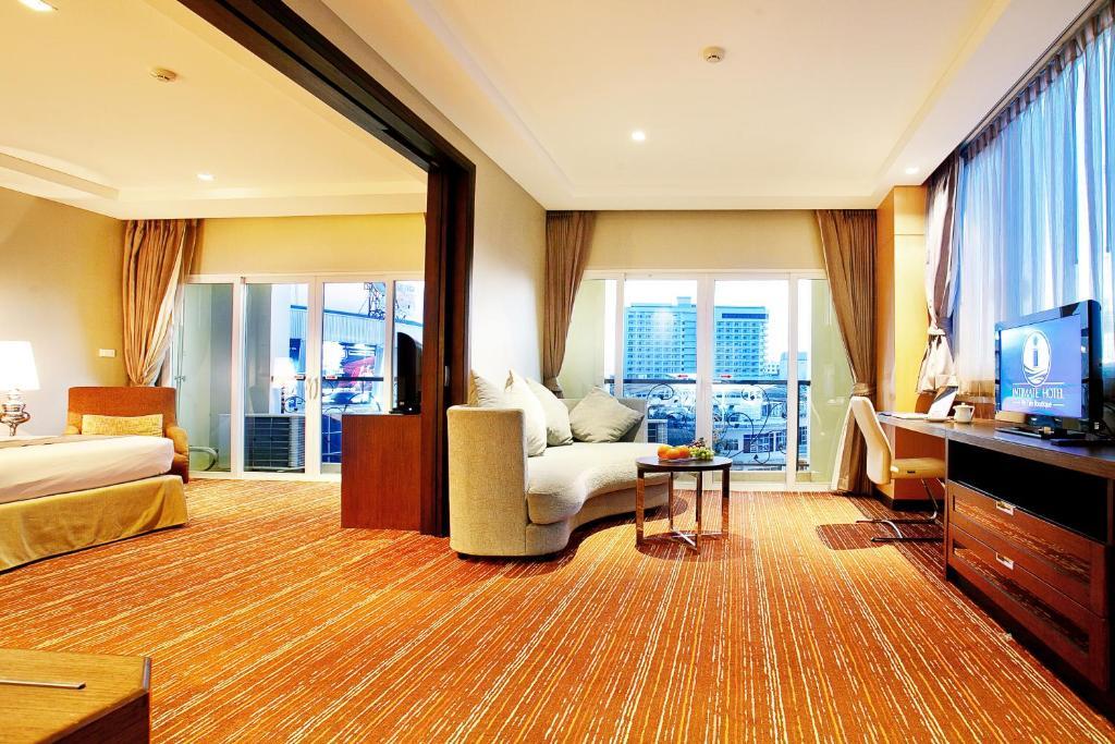 Exclusive Suite,65143468:JPEG
