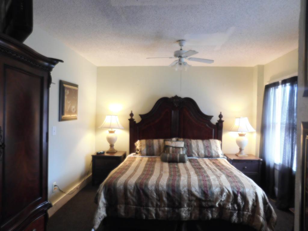 Queen Room,394115724:JPEG