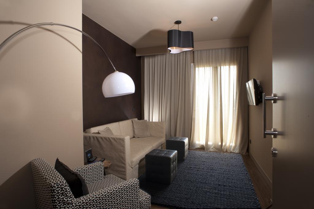 S - SUITE T,831229673:JPEG