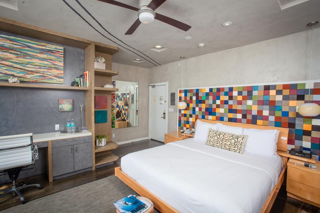 Surf Themed Queen Room