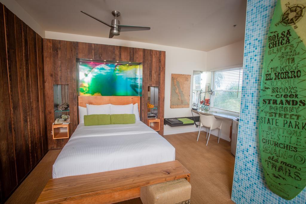 Surf Themed Queen Room