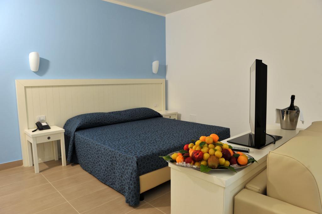 Double or Twin Room,397443540:JPEG