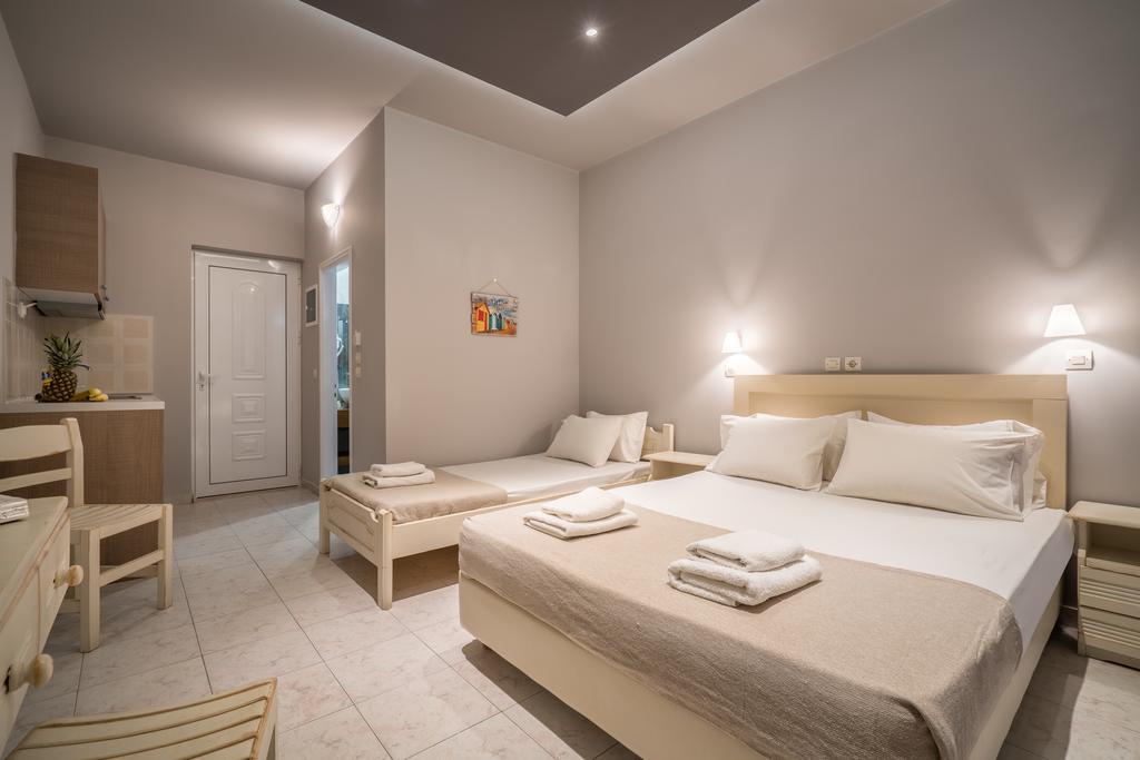 Studio (2 Adults +1 Child),698247459:JPEG