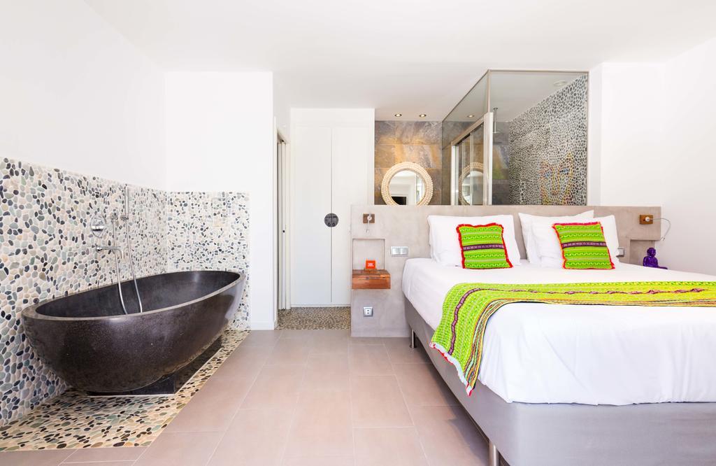 Suite,407768958:JPEG