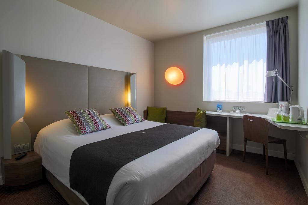 Standard Double Room,412522374:JPEG