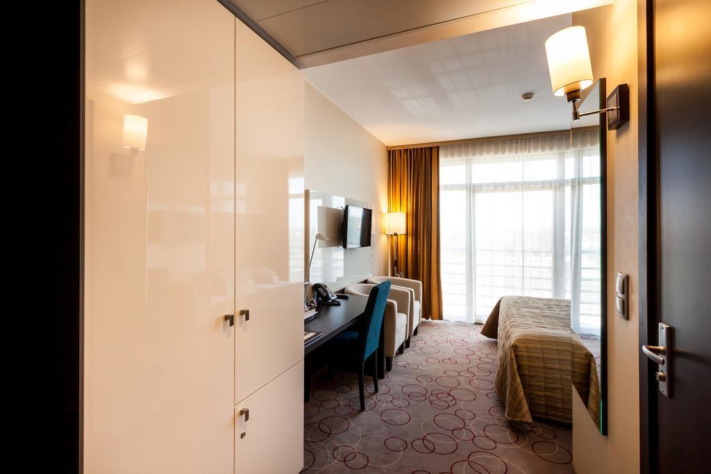 Double Room,681606852:JPEG