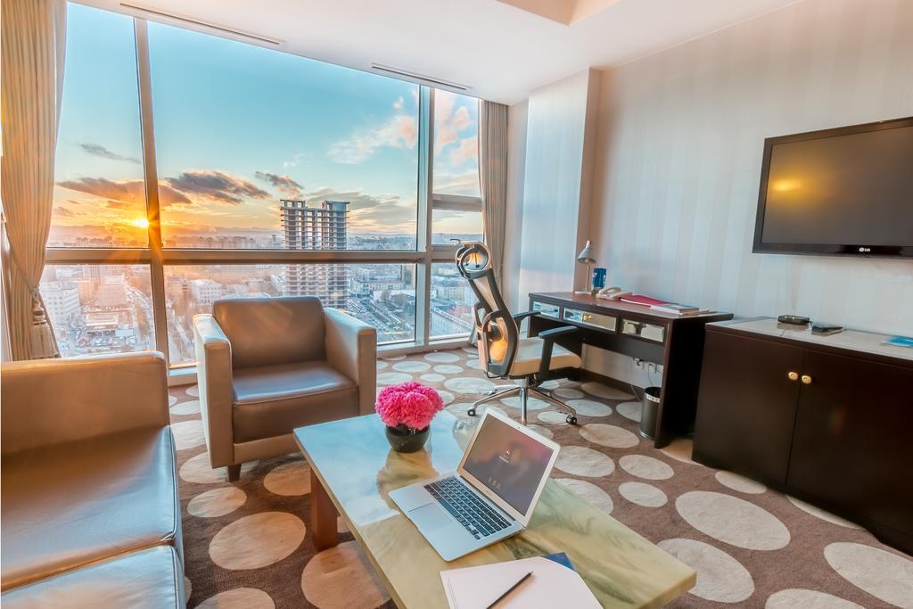 Deluxe Suite Panoramic View