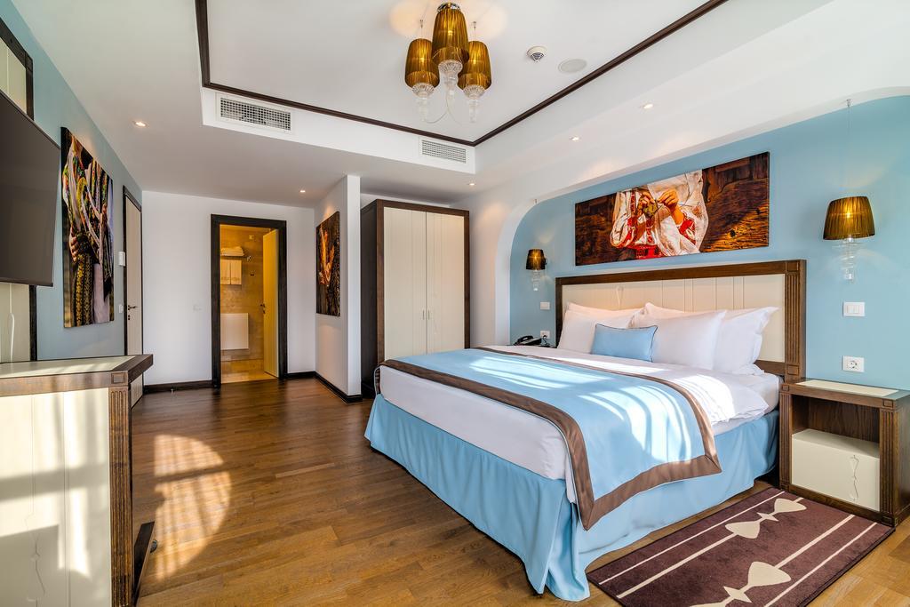 Epoque VIP Suite with Terrace and Free wifi