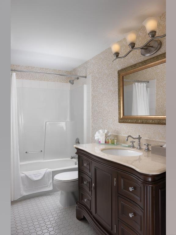 Belleville Room