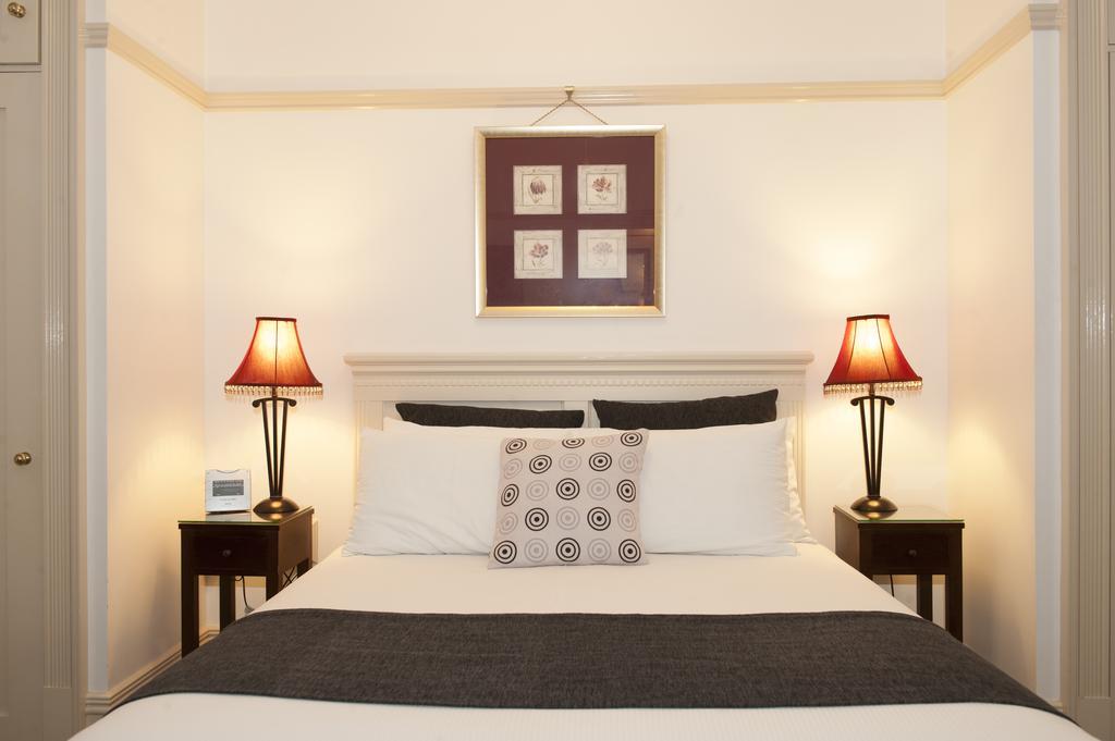 Executive Queen Room