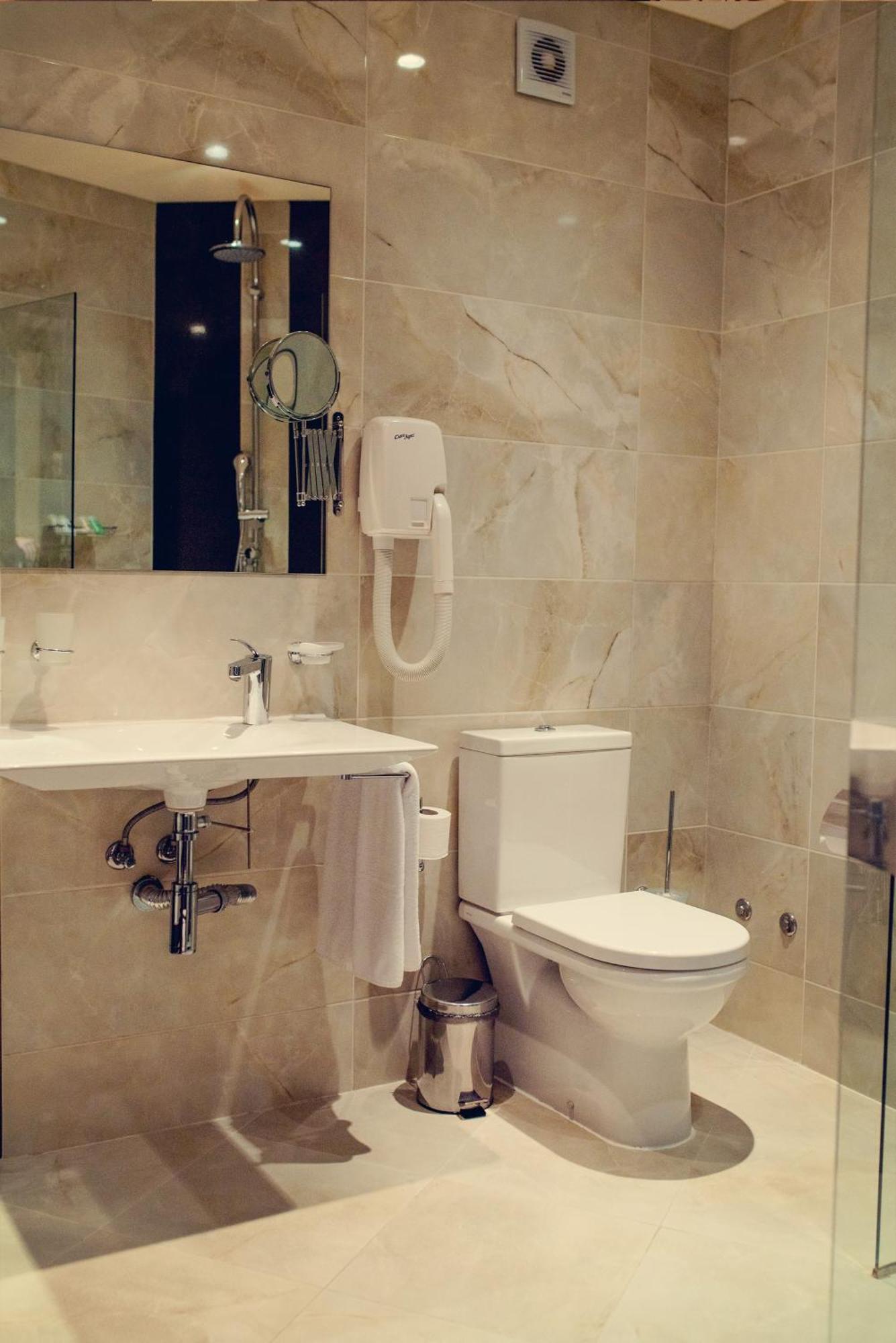 Standard Double Room,519523842:JPEG