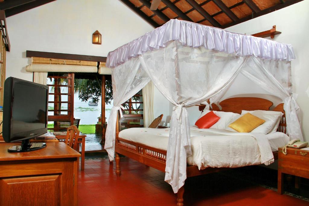 Villa with Lake View with Complementary Hi-Tea Experience, Village Walk and Shikara Cruise (45 minutes)
