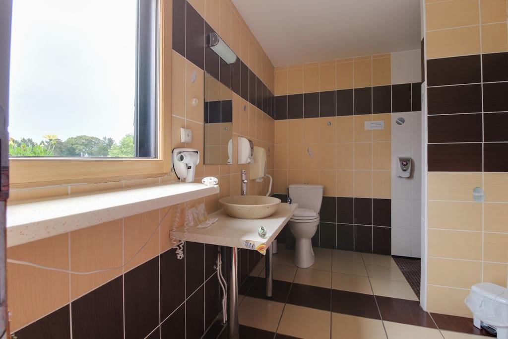 One-Bedroom King Suite