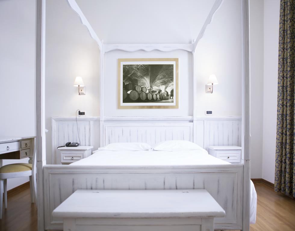 Chambre Double Supérieure - Vue sur Lac