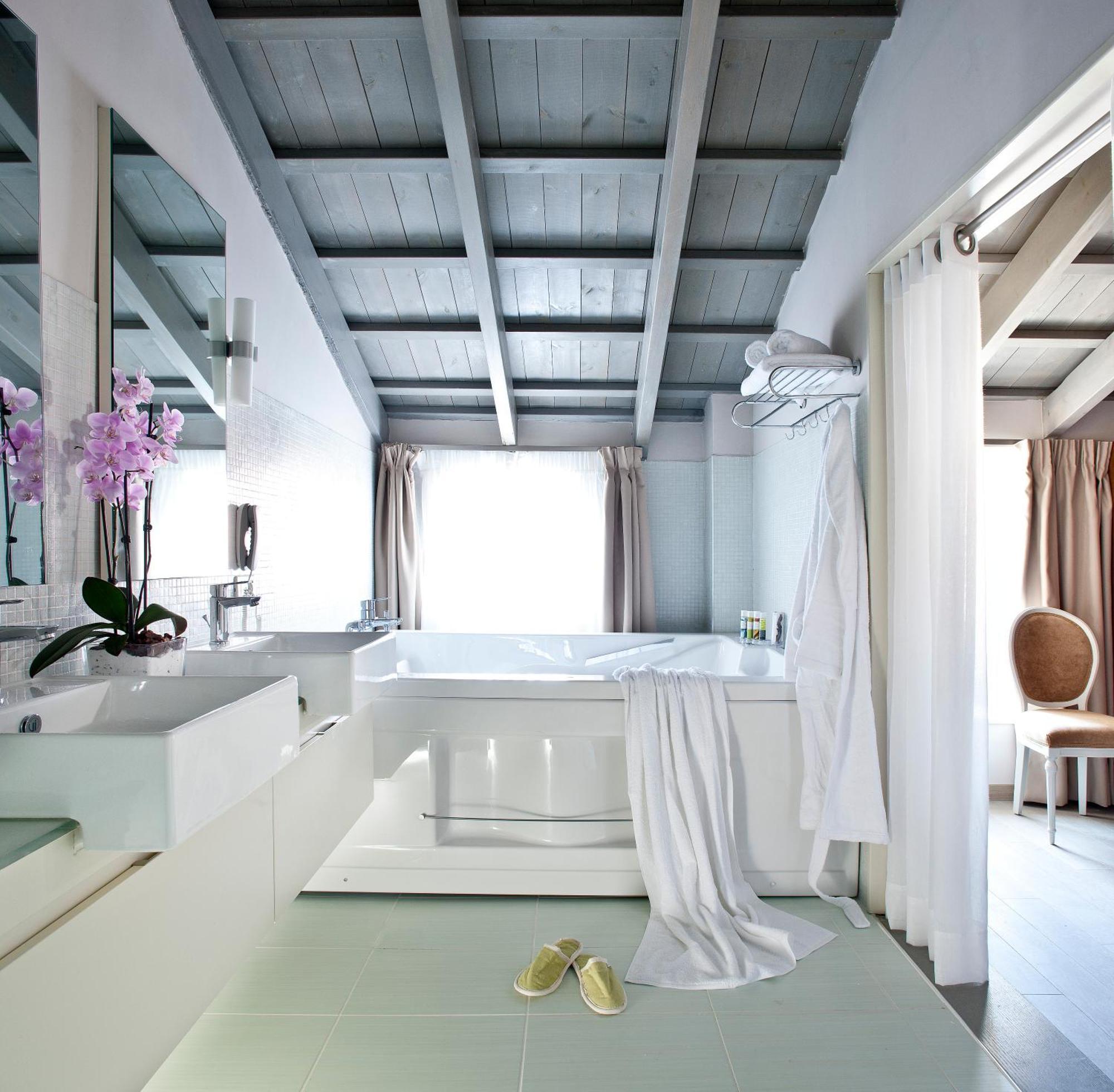 Luxury Suite - Estate,1444029031:JPEG