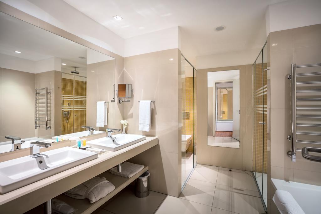 Exclusive Suite