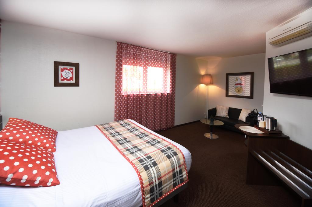 Double Room,405442242:JPEG