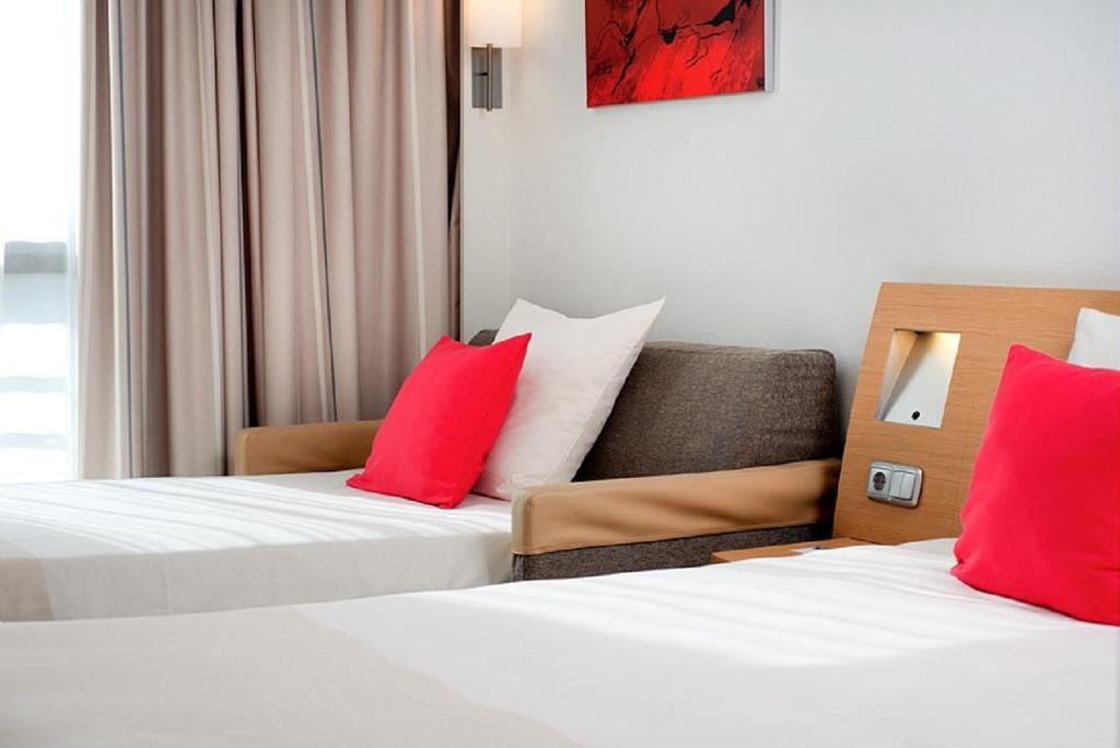 Standard Triple Room,463923429:JPEG