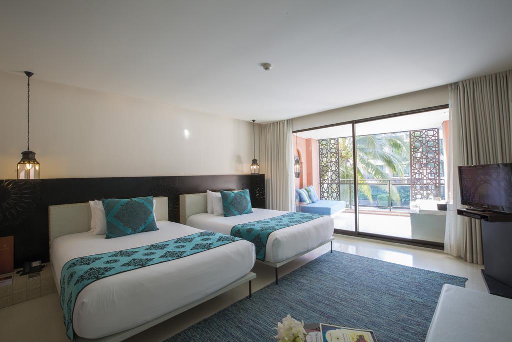 Junior Suite Pool View