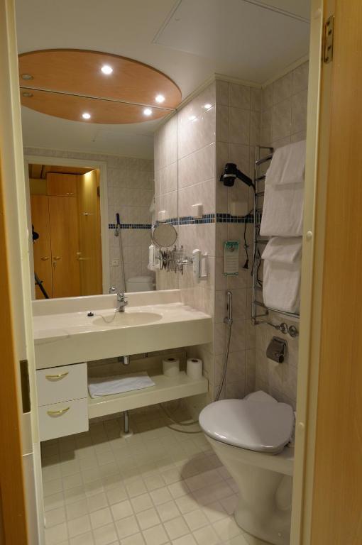 Single Room with Spa Access