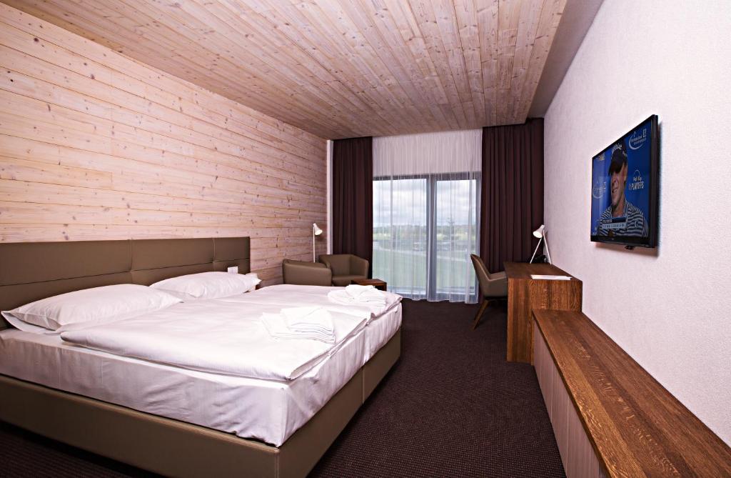 Double or Twin Room Balcony