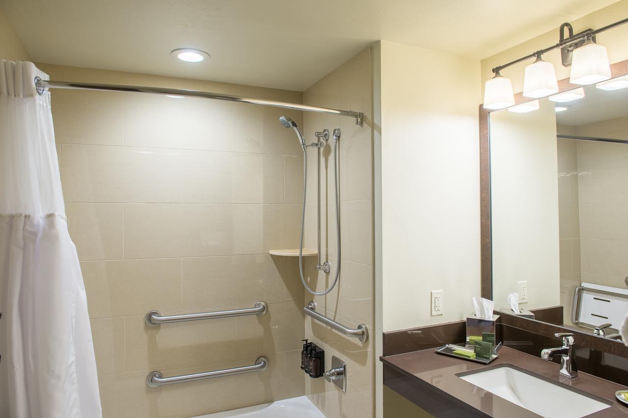 Queen Room Two Queen Beds Disability Access