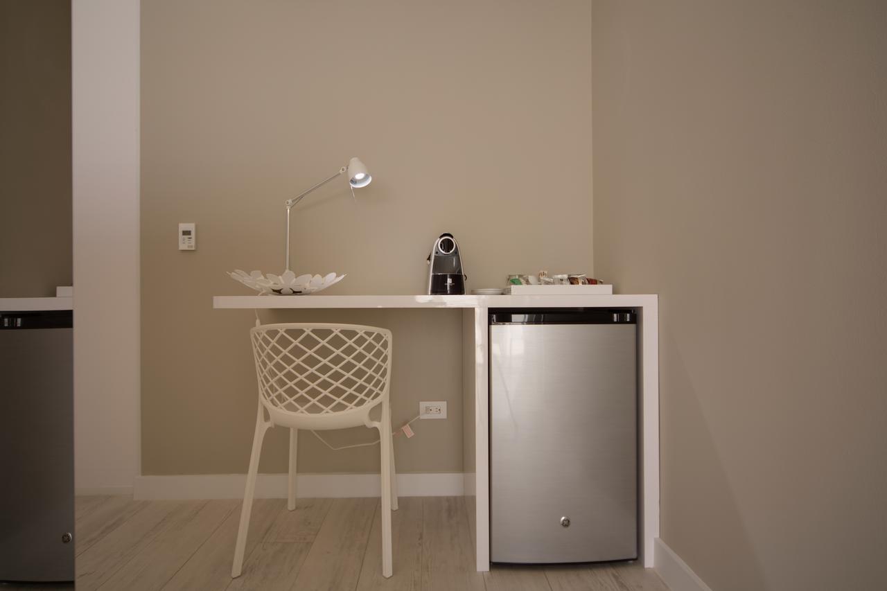 Master King Ocean View Suite with Den and Semi Private Infinity Pool,517700472:JPEG