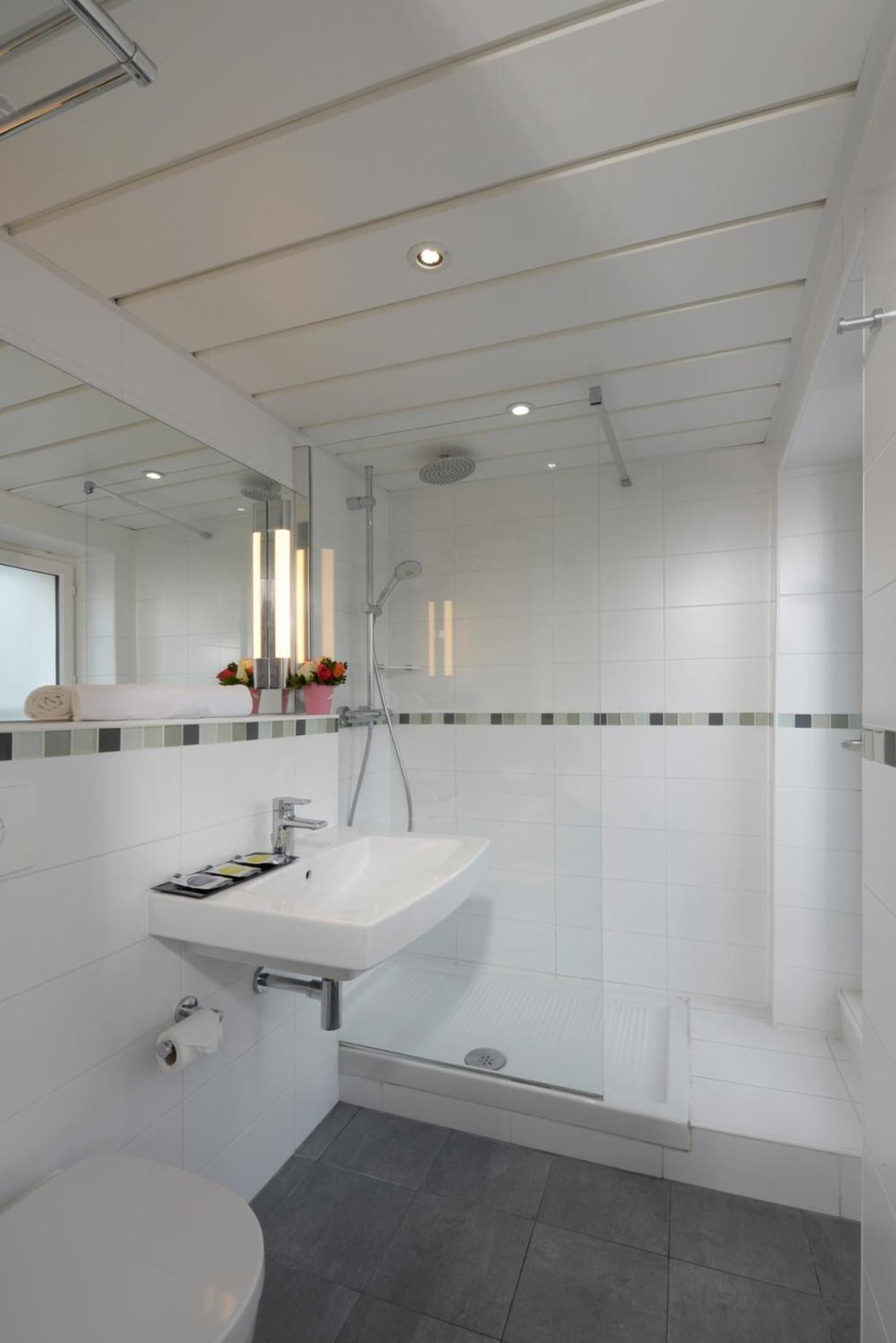 Classic Double Room - Street view,1025410681:JPEG