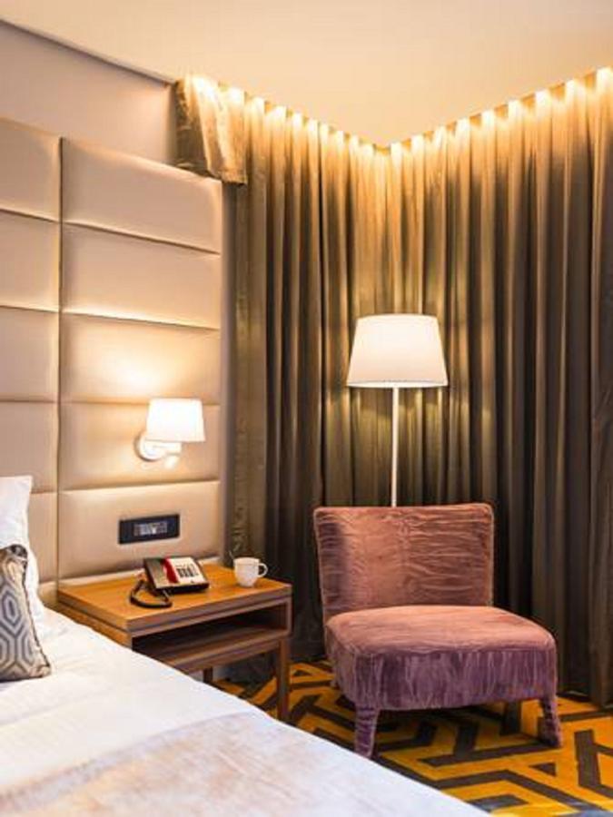 Standard King Room