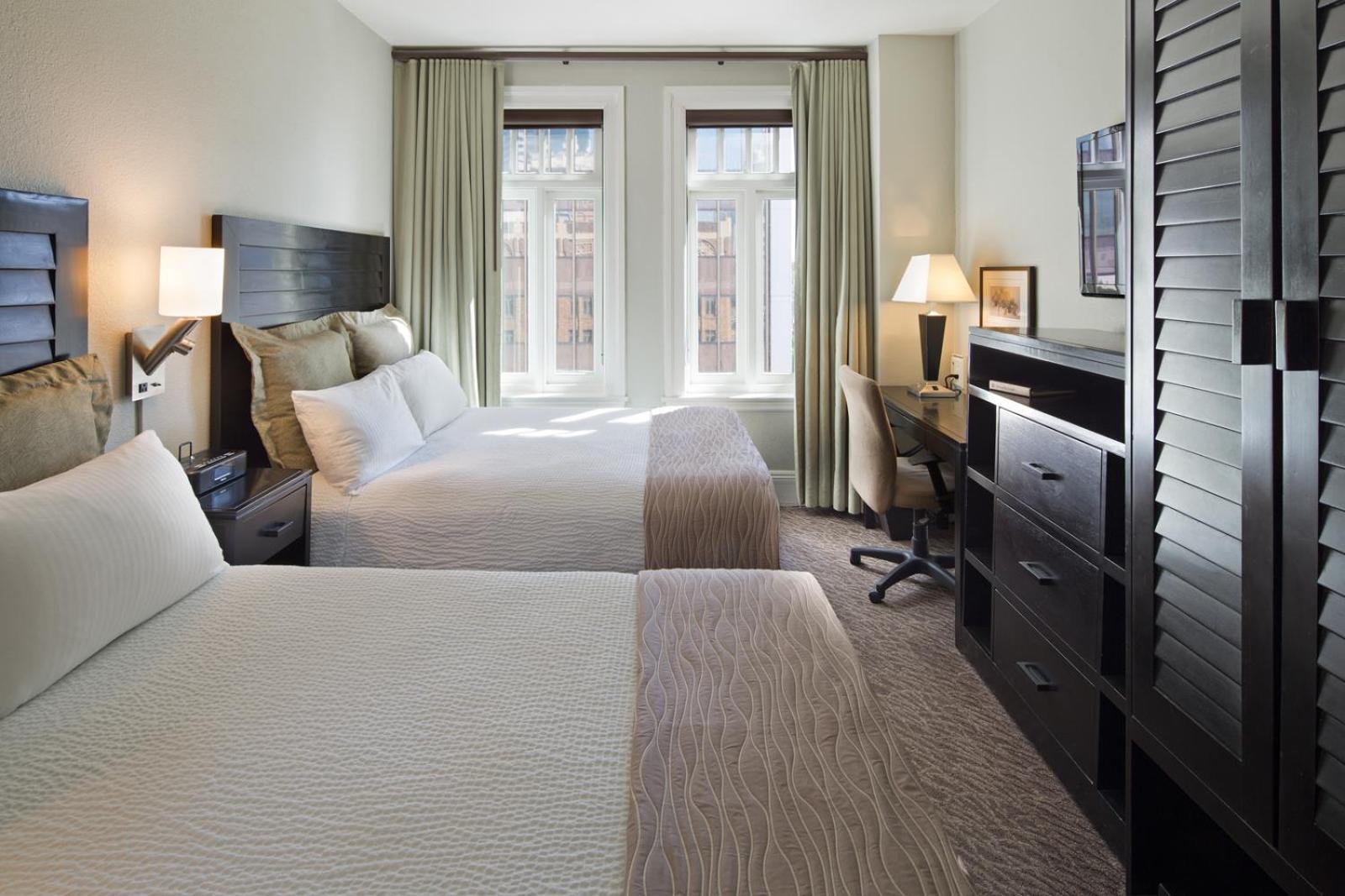 Two Double Beds CitySide View,675257880:JPEG