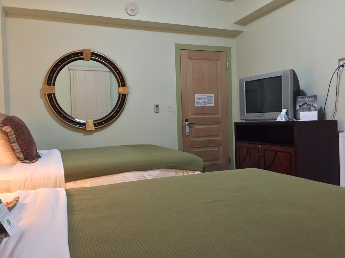 Queen Room Two Queen Beds