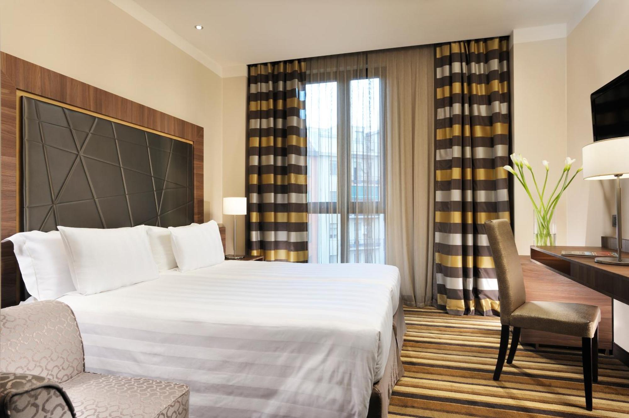 Double or Twin Room,416149185:JPEG