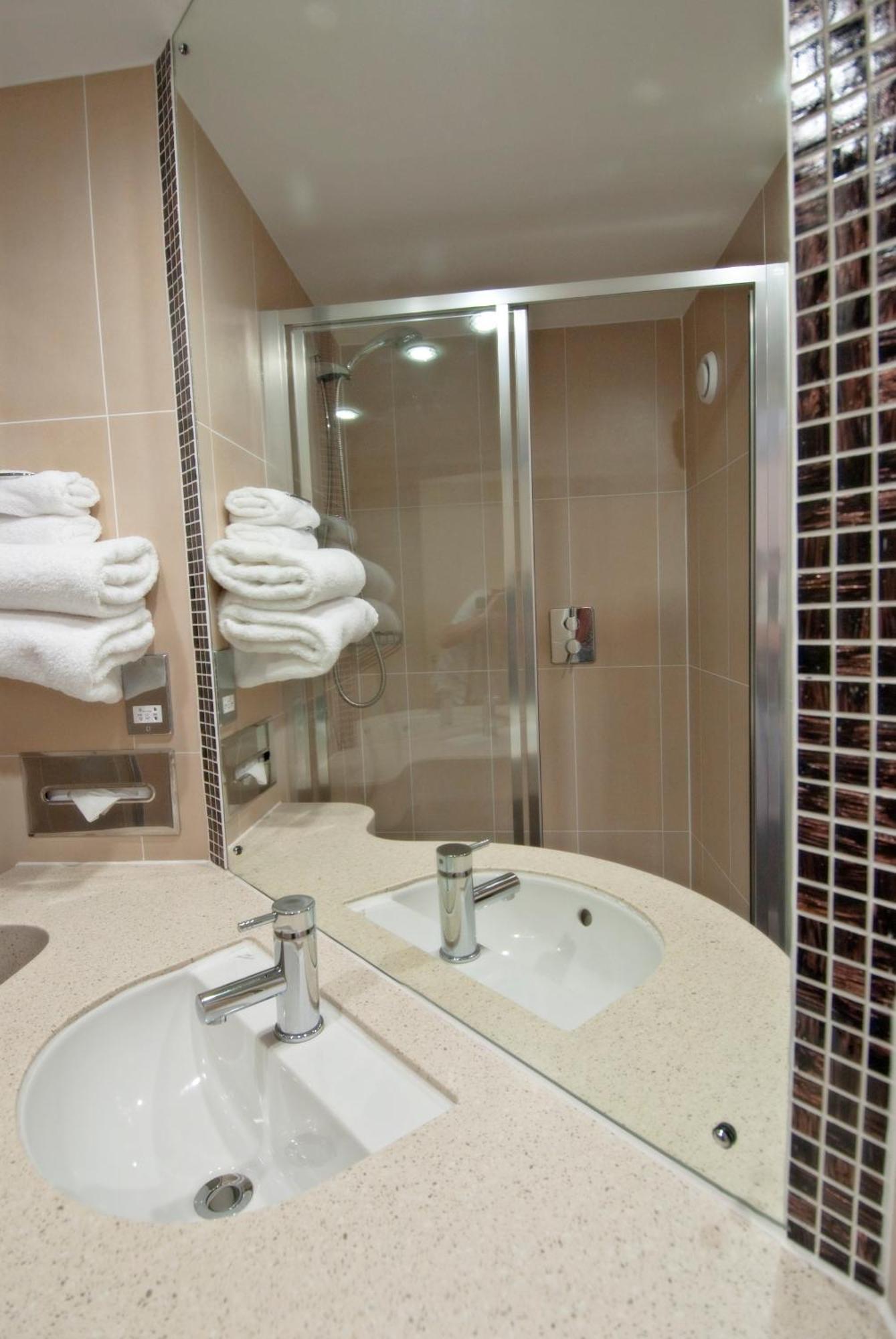 Twin Room,1208676646:JPEG