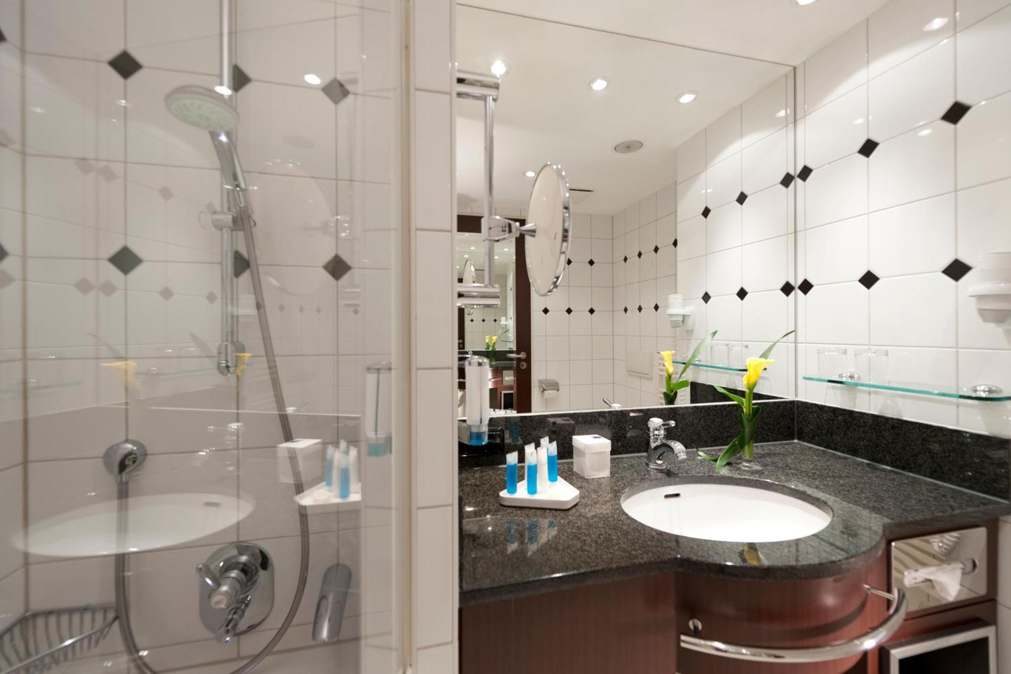 Standard Double Room,702429034:JPEG