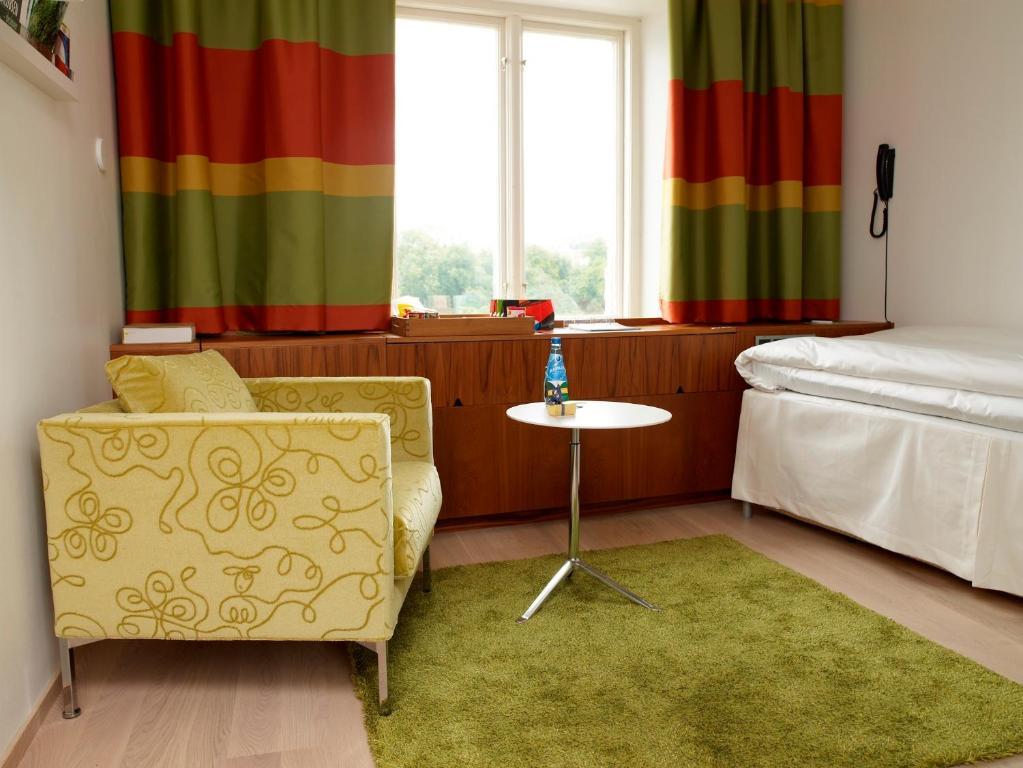 Moderate Single Room,60863527:JPEG
