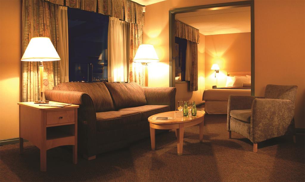 One-Bedroom Junior Suite - Non-Smoking